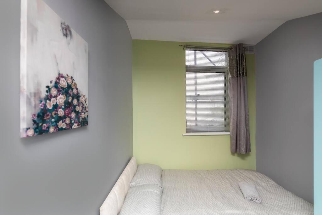 Luxury Living - Lovely 1 Bedroom Appartamento *
